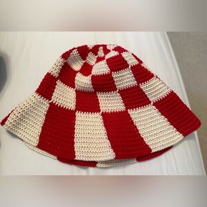 Check Swirl Hat - Cherry